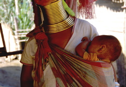 Karenni (long neck) village women