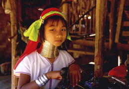 Karenni (long neck) village women