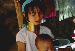 Karenni (long neck) village women