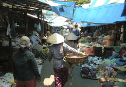 Hoi An market