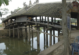 Thanh Toan Bridge