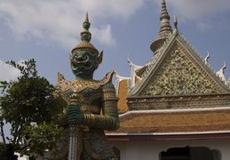 Wat Arun guardians