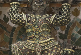 Wat Arun statues and details