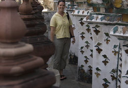 Meghan at Wat Arun