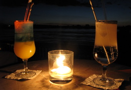 sundowner drinks along the Zambezi