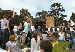 Crowds at the Twin Peaks stage