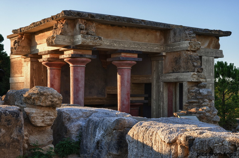 Knossos2010d19c200_HDR.jpg