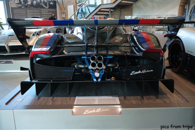 2022d08r827.jpg