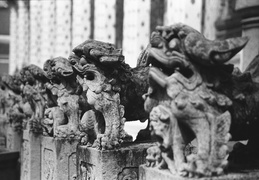statues of Wat Arun