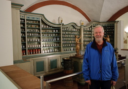 Roland in the pharmacy museum